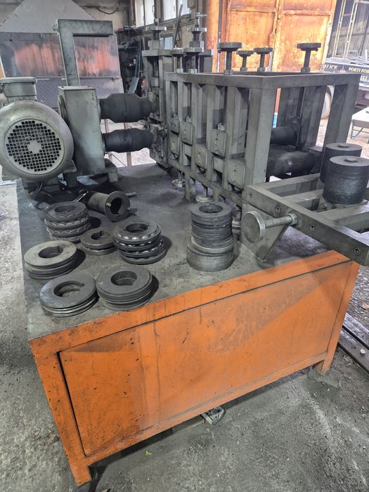 Masina amprentat teava si fier plin