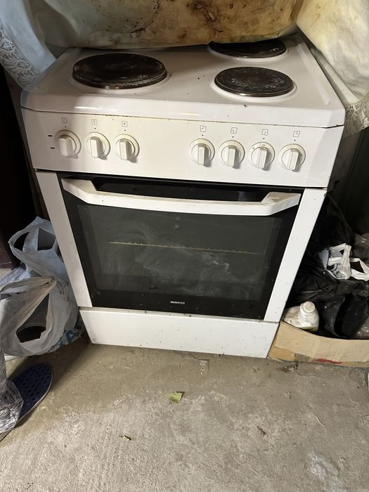 Плита Beko 4 комфорки