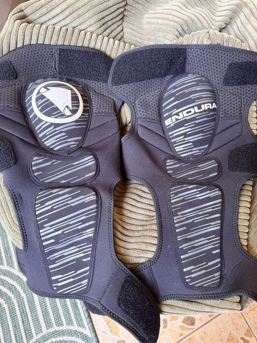 Наколенки Endura Singletrack II Shin Guards