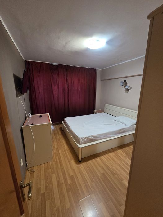 Apartament 3 camere de inchiriat, proprietar , centru