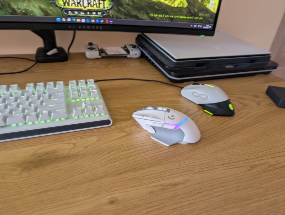 Logitech G502 X plus white