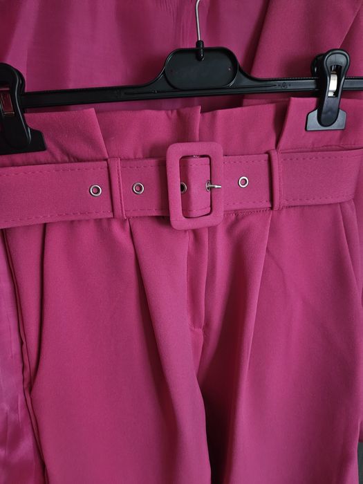 Costum cu pantaloni Xs