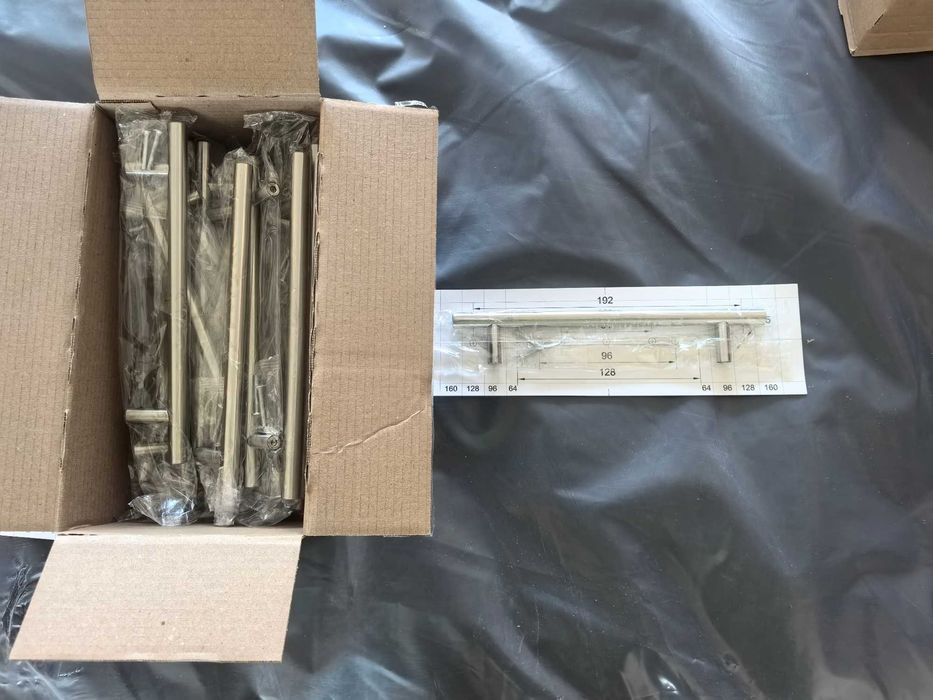 Мебелни дръжки / дръжки за шкаф, гардероб, кухня