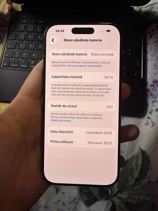 Vand iphone 16 pro  94 sanatate la baterie 256 GB