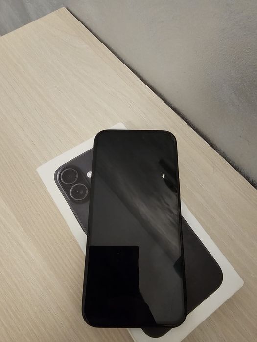 Vand Iphone 16 plus , 128 GB