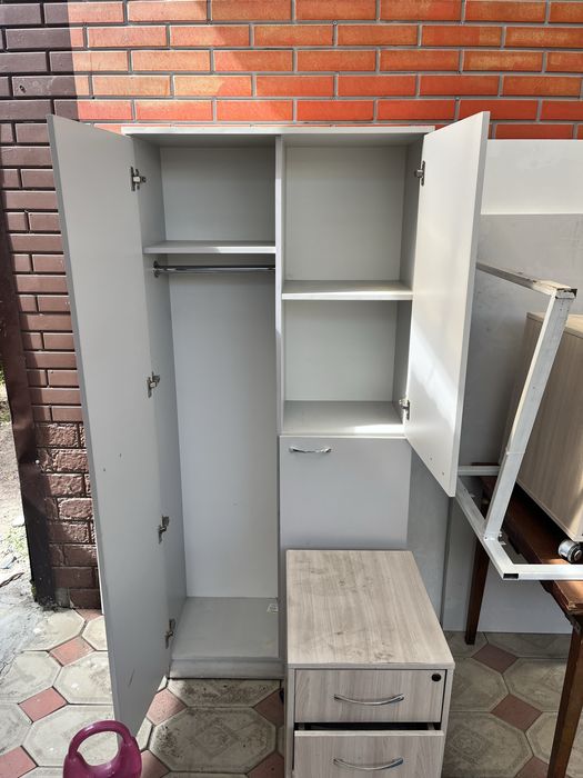 Продам шкаф для одежды