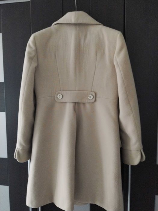 vand palton dama crem