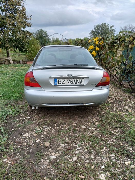 Ford Mondeo 
An 2000
Capacitate cilindrica 1.8 TD
1000 € negociabil
Ge