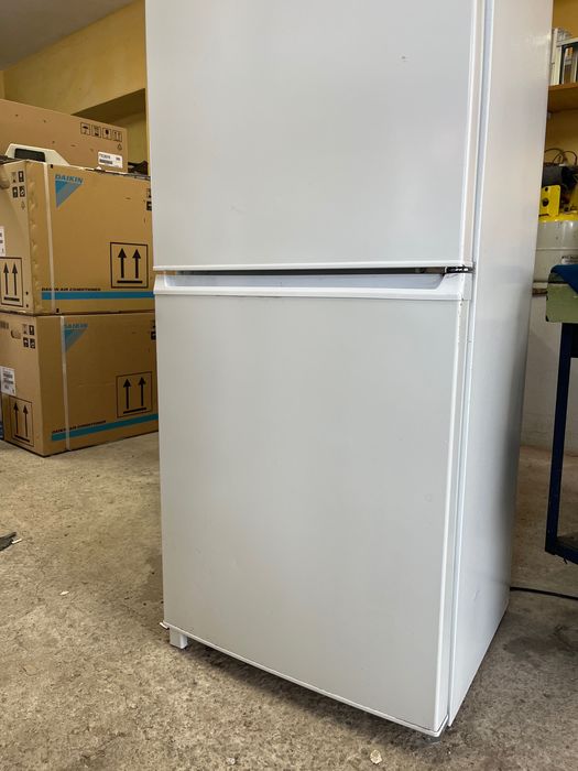 Хладилник arielli