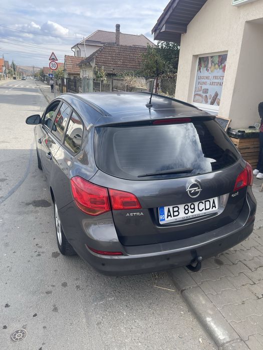 Opel astra J 2012