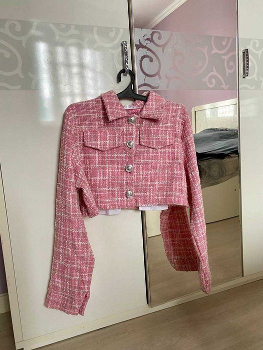 Костюм с юбкой 48 размер