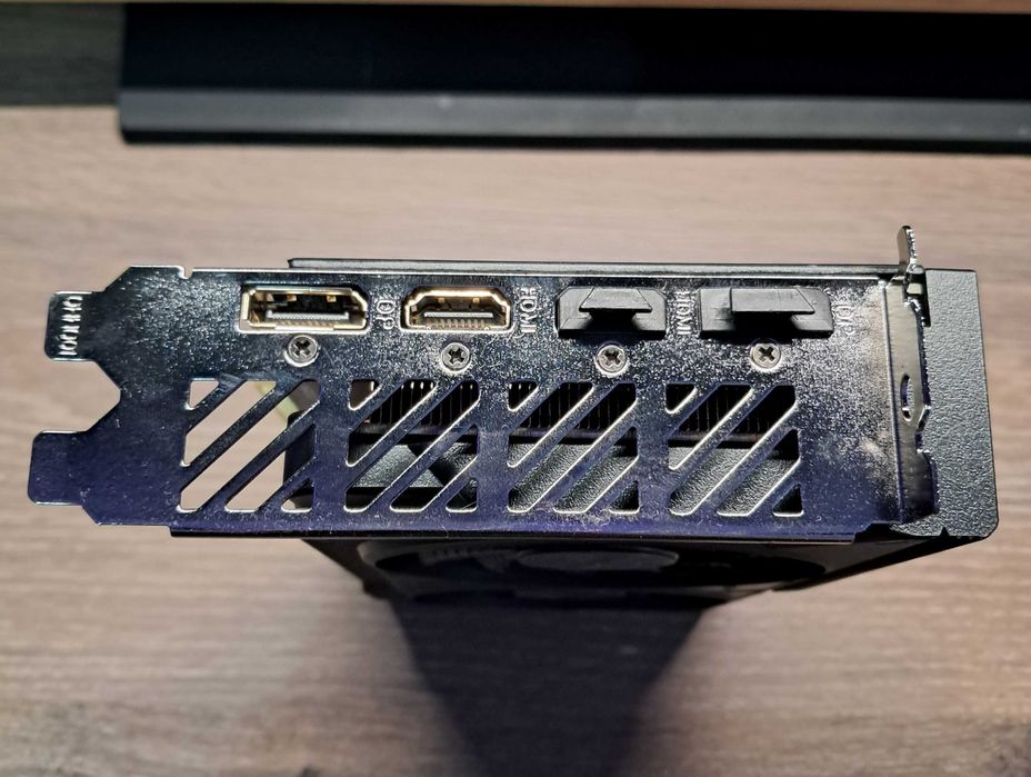 Placa video RTX 4060 Gigabyte Windforce OC