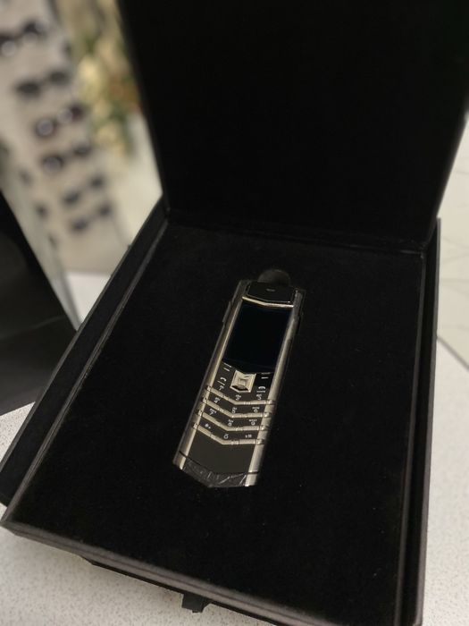 Продам Телефон VERTU