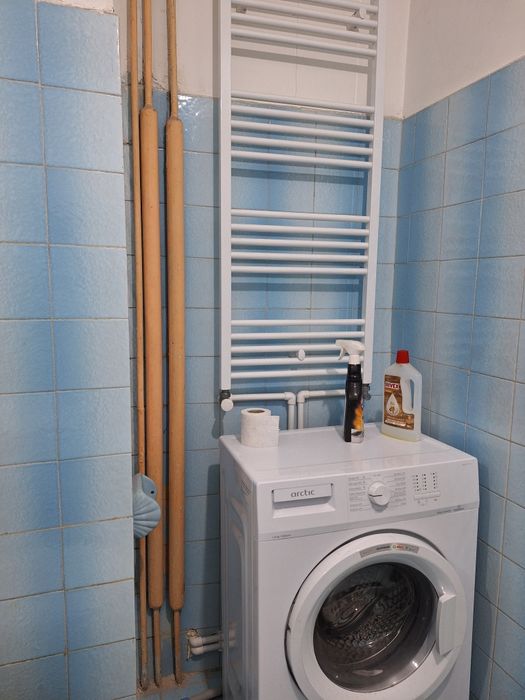 Închiriez garsoniera spațioasă 42mp centrala termică — fotografia 3