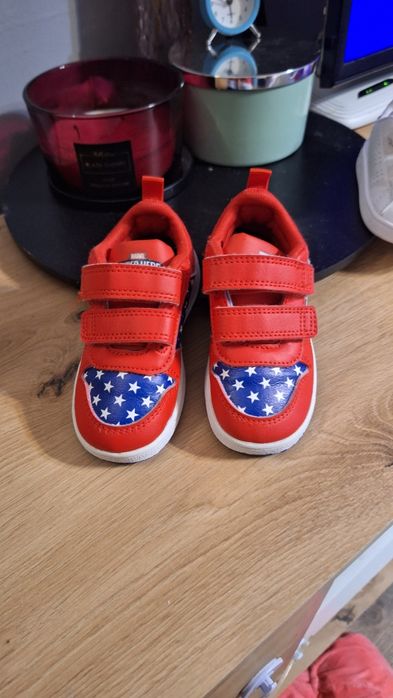 Детски маратонки Адидас Марвел