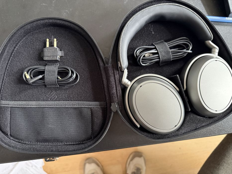 Casti Sennheiser Momentum 4