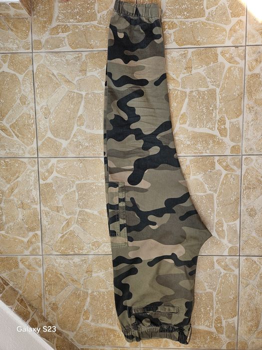 Pantaloni cargo,kaki,mărimea 34