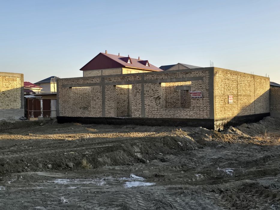 Продаётся недостроенный участок в городе Бухаре!