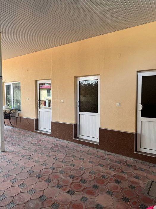 Assalomu alaykum Uy sotiladi 3 sotix 4 xona yunusobot tumani otchopar