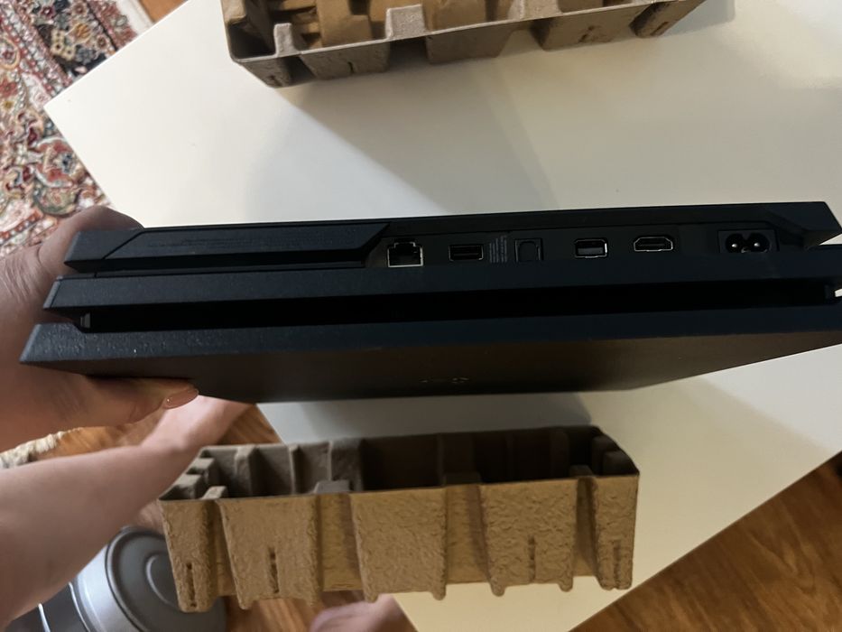 Play Station 4 игрова приставка