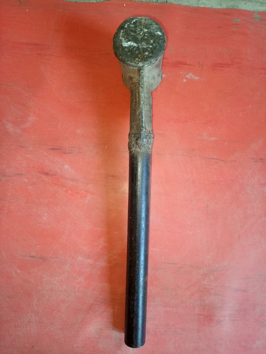 Продам мощную советскую кувалду.