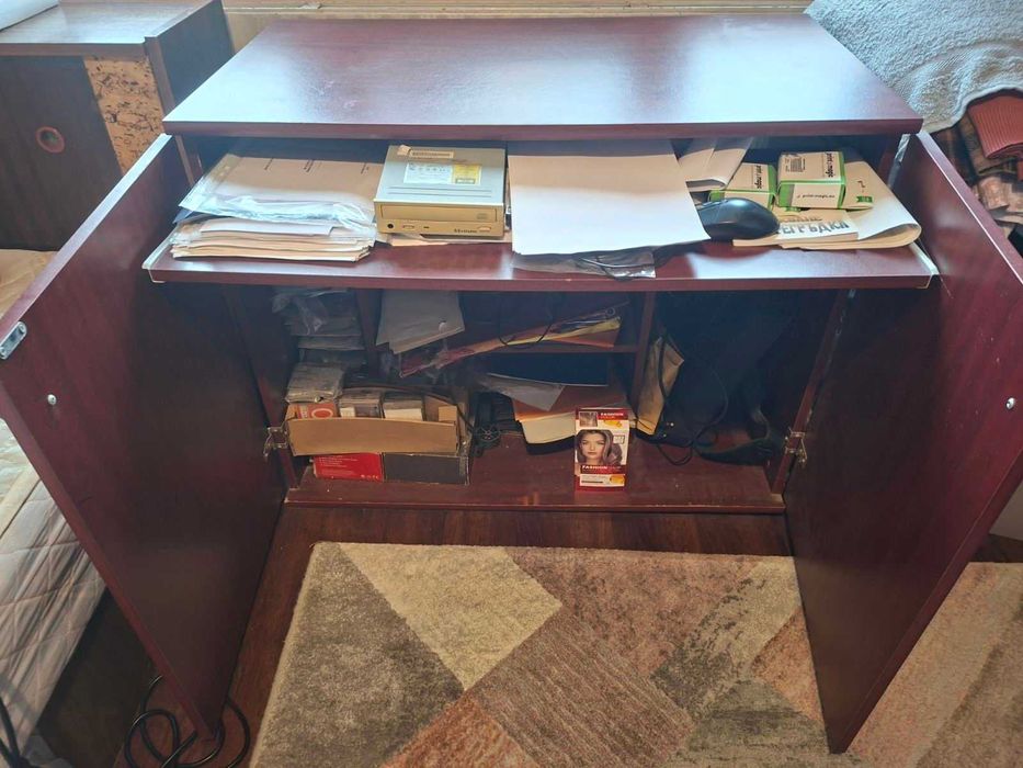 Подарява спалня „Приста“