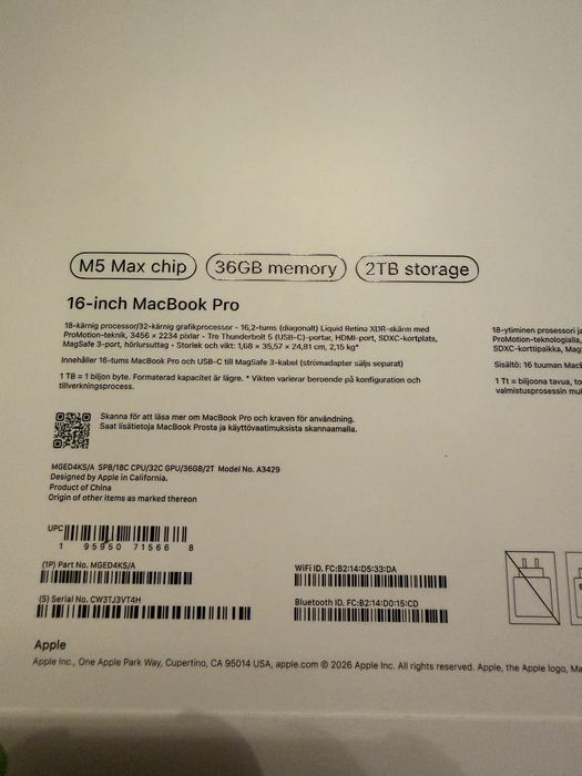 MacBook Pro 16 M5 MAX 18cpu,32gb,36GPU,2TB SSD nou cu garantie