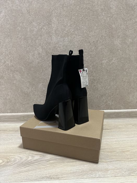 Продам обувь Zara осень