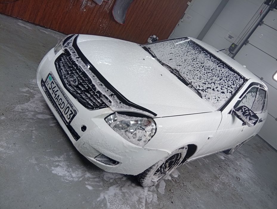 Продам Приору 2013 года