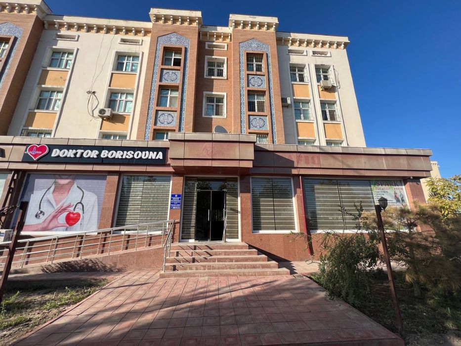 Noturar bino sotiladi