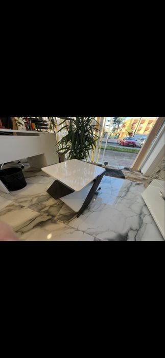 Бюра,масичка,Тв скрин,стъклена ветрина