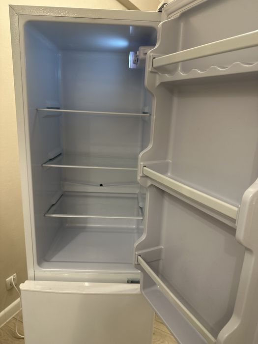 Холодильник Almagreen BCD - 228 белый