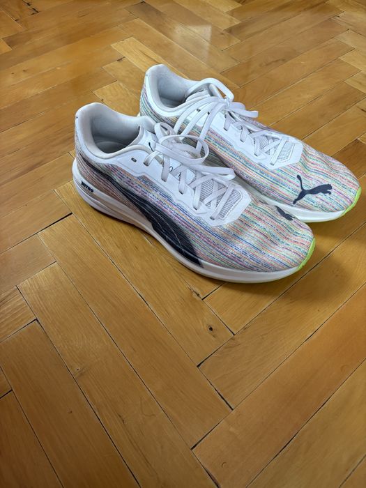 Маратонки Пума.