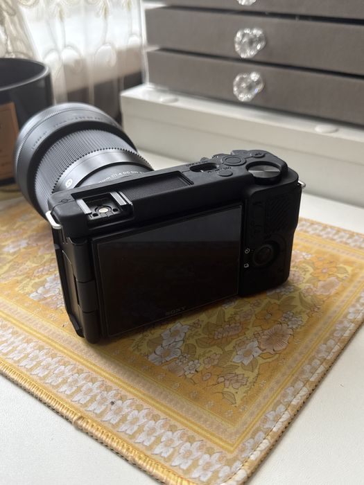 Камера SONY ZV E10