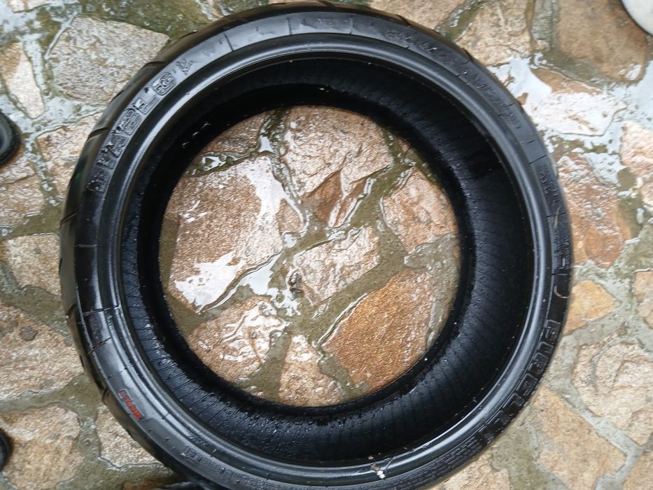 Продавам гума за Сузуки Булевард М109R 240/18