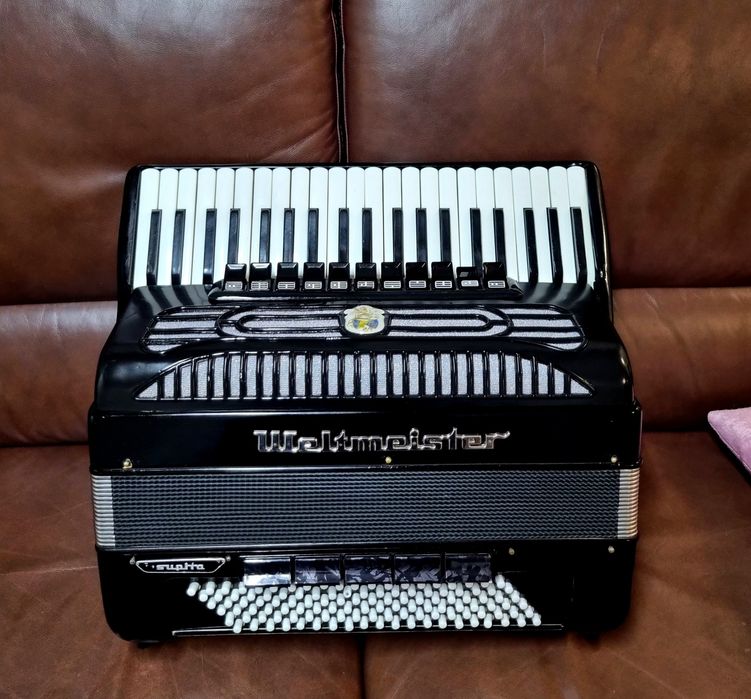 Acordeon Weltmeister Supita seria 11000
