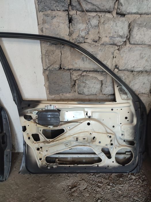 Двери Мерс w210 лупарь