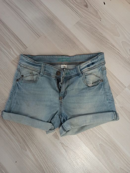 Pantaloni scurți jeans damă