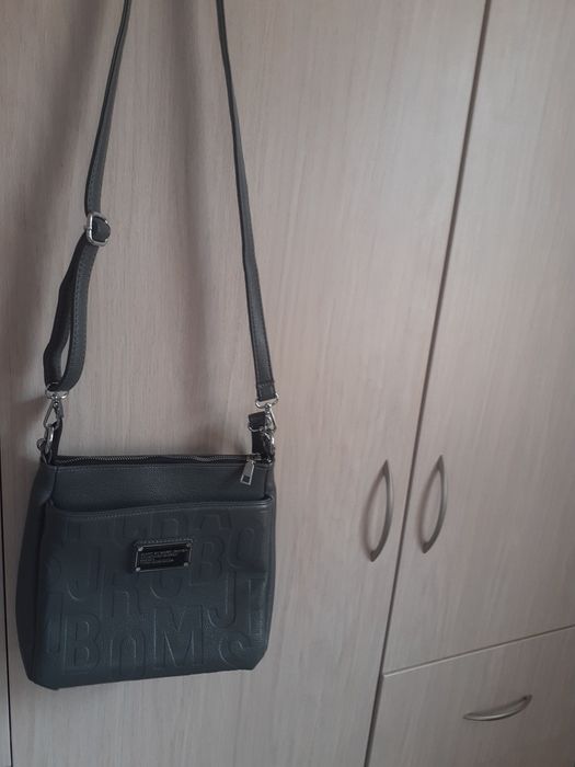 Не кожа. Совершенно новая