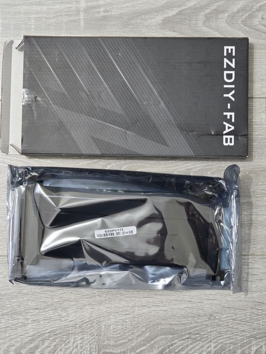 Cablu Riser PCIe 4.0 x16 EZDIY-FAB – 20cm, Conector 90°, Nou
