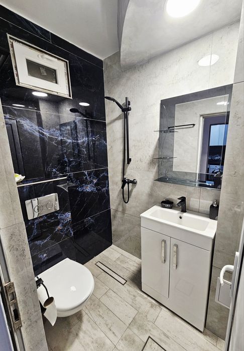 Inchiriez apartament 2 camere in zona Nord, Râmnicu Vâlcea