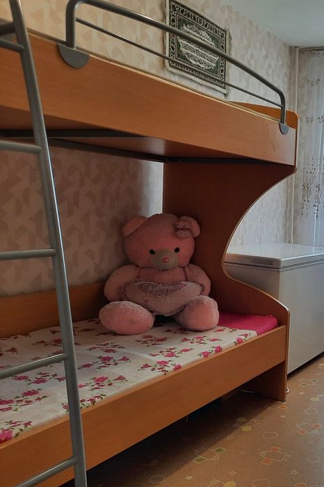 Двухъярусная кровать