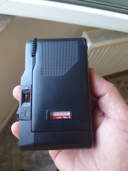 Compact Konica Tomato