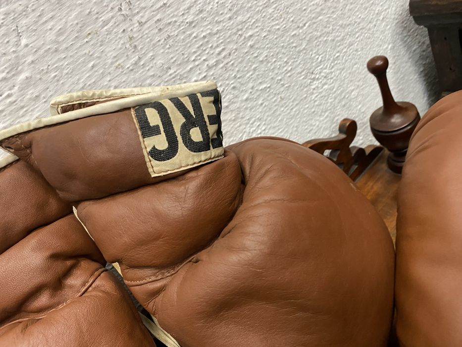 Винтидж боксови ръкавици BERG Knockout 12 oz – Германия, 1930–1945 г.