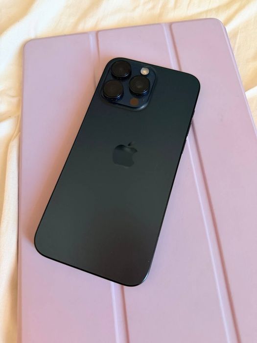 Продам IPhone 15 pro max