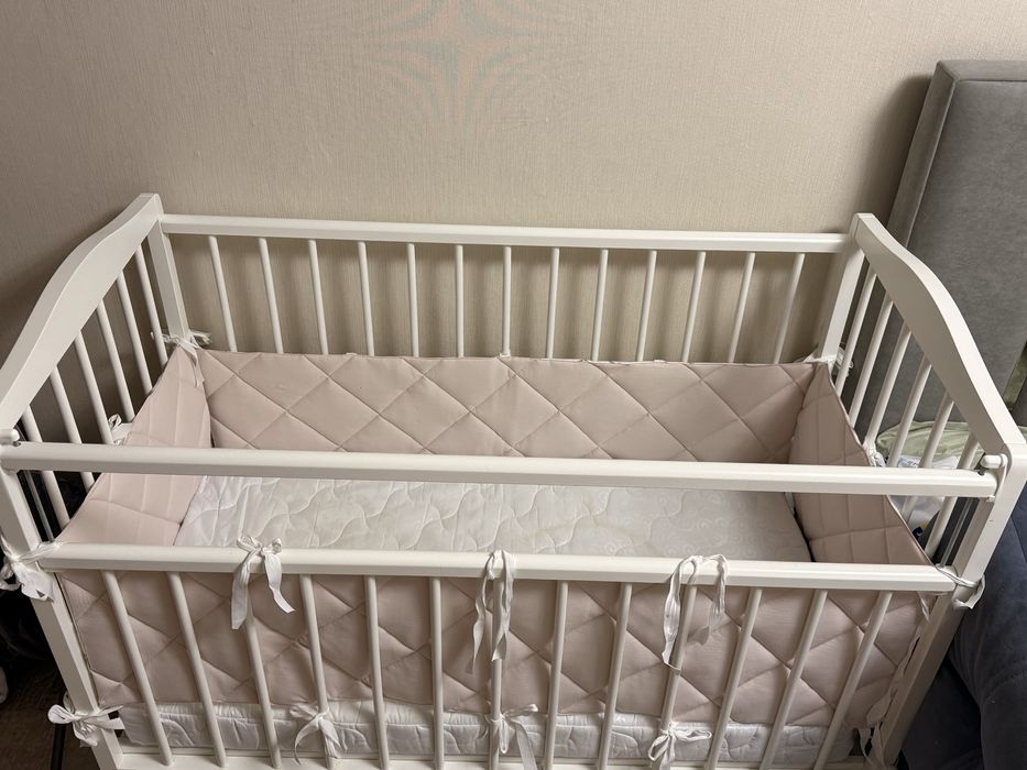 Продам детскую кроватку