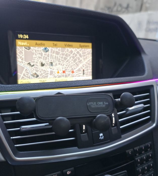 Suport telefon Gravity pentru masina