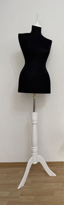 Manechin Mire si Mireasa