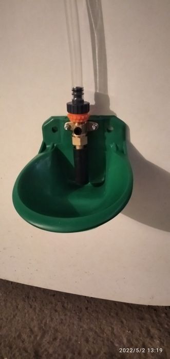 Qo'y buzoq echkilar uchun poilka, avtomatik suv ichadigan