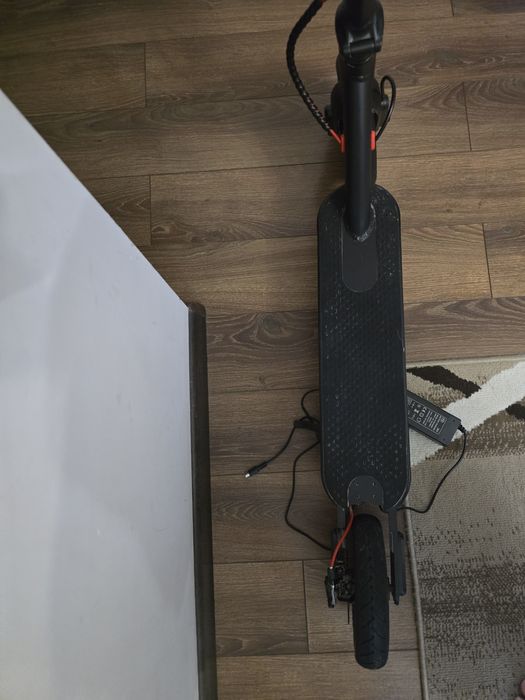 Продам электросамокат AiTER M365